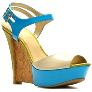 Levity Whisper Wedges
